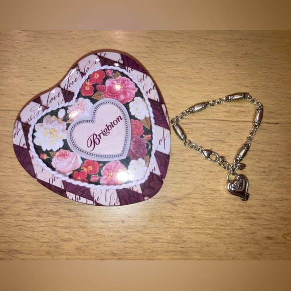 Brighton Blaire Heart Charm Bracelet Barrel Link Chain Retired + Heart Tin - Picture 4 of 7